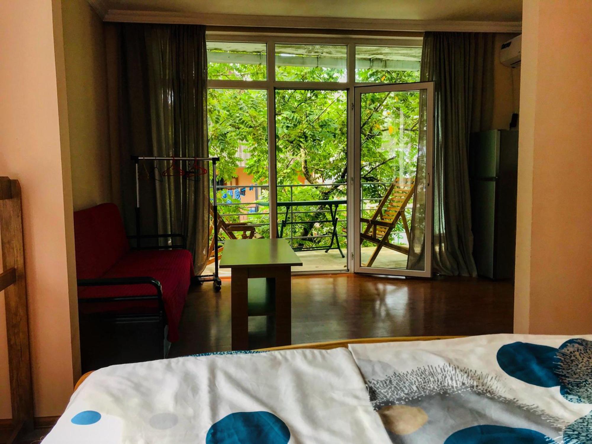 Green Hotel Уреки Екстериор снимка